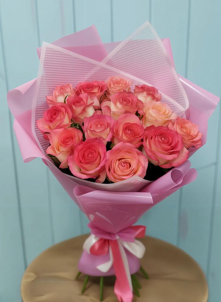 Букет 15 Розовых роз Равель в Горнореченском