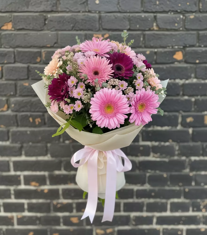 Букет цветов из: Герберы и Хризантемы в Горнореченском