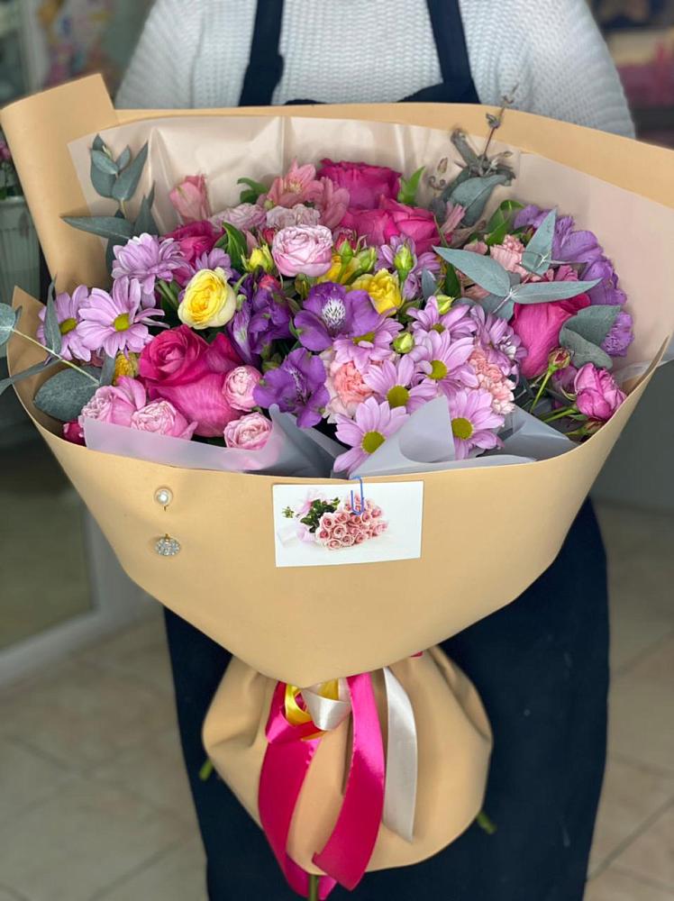 Букет цветов из: Хризантемы, Гвоздики и Альстромерии в Горнореченском