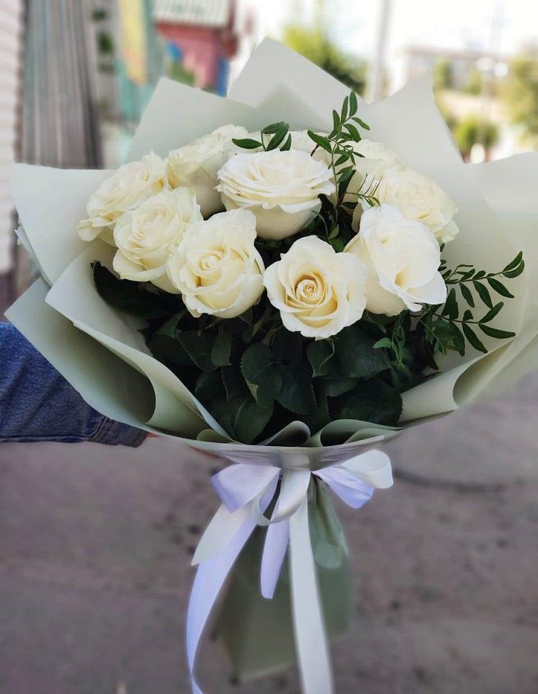 Букет Белые розы Проуд в Горнореченском
