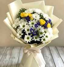 Букет цветов из:  Ирисы, Хризантемы и Розы #REPLACE_PRED# Горнореченском