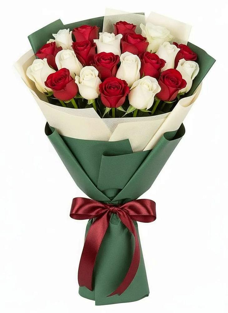 Букет Микс из красных и белых роз в Горнореченском