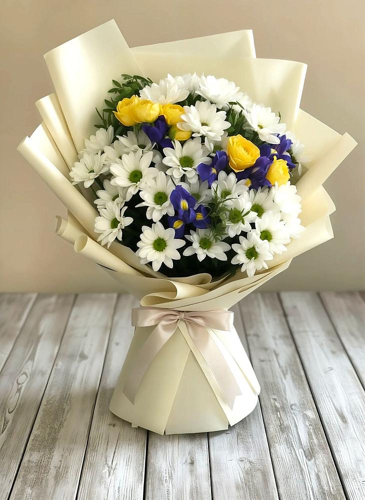 Букет цветов из: Ирисы, Хризантемы и Розы в Горнореченском